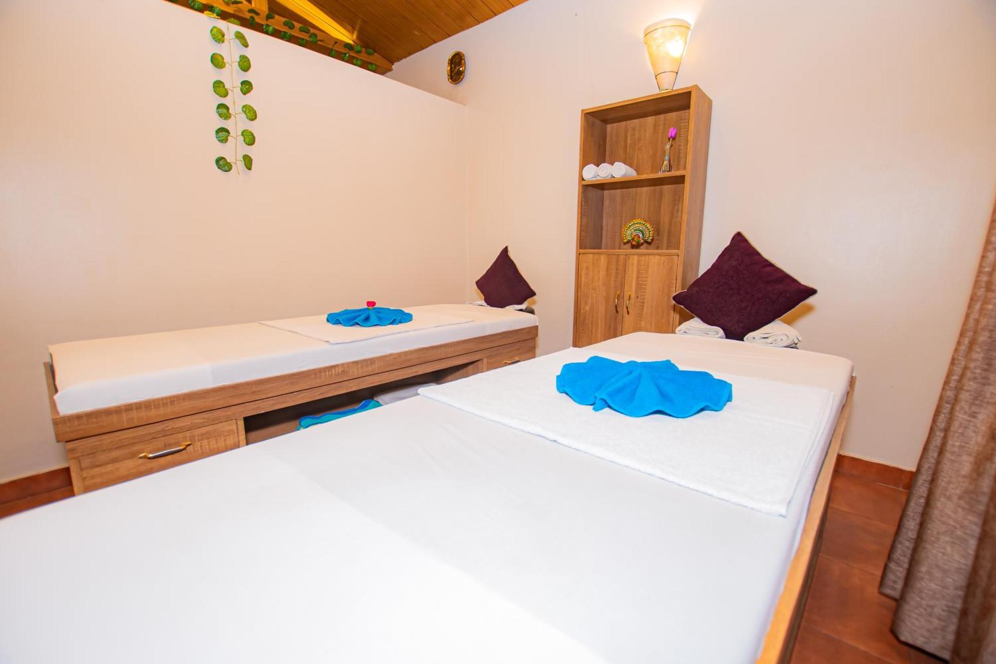 Busy Bee Resort, Pokhara Zewnętrze zdjęcie