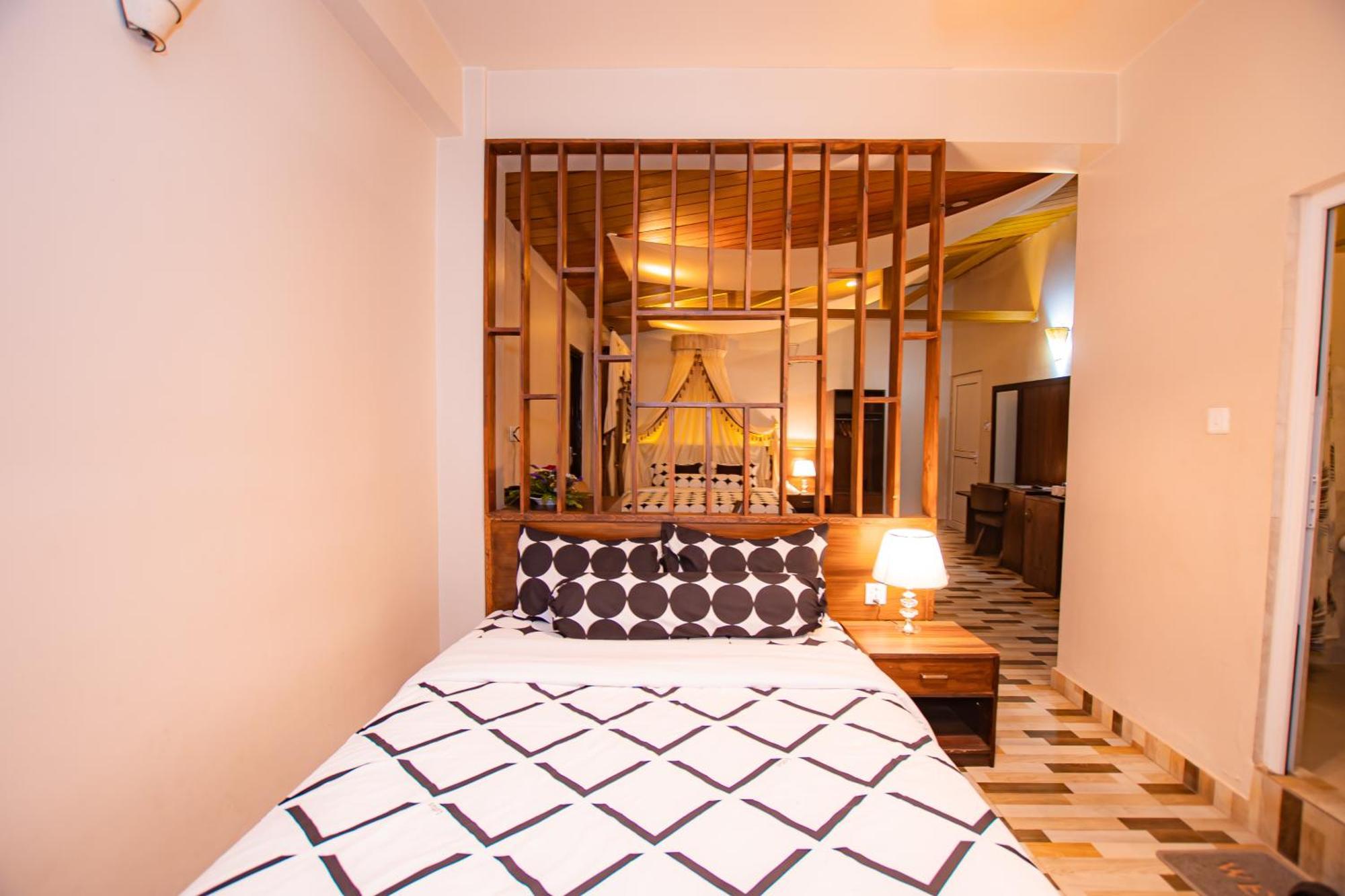 Busy Bee Resort, Pokhara Zewnętrze zdjęcie