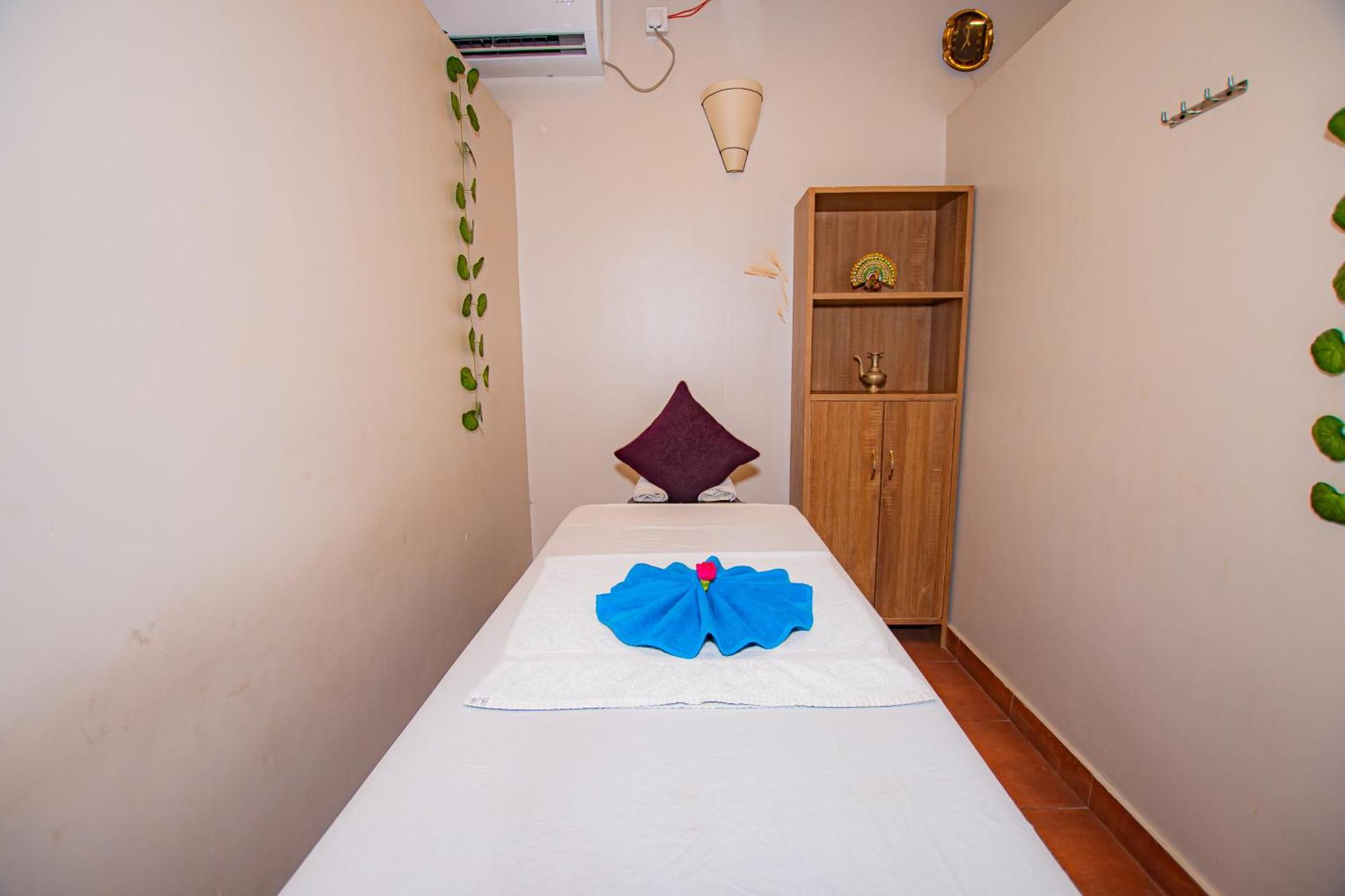 Busy Bee Resort, Pokhara Zewnętrze zdjęcie
