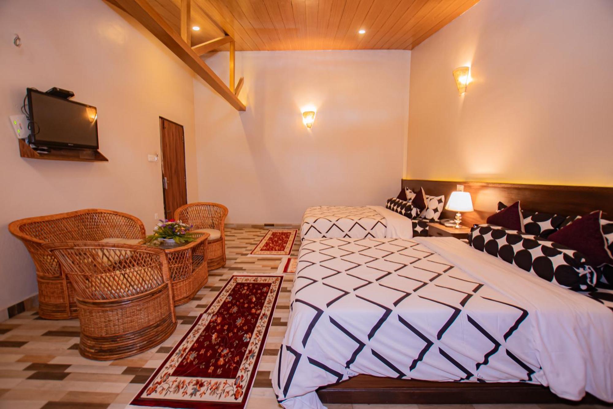 Busy Bee Resort, Pokhara Zewnętrze zdjęcie