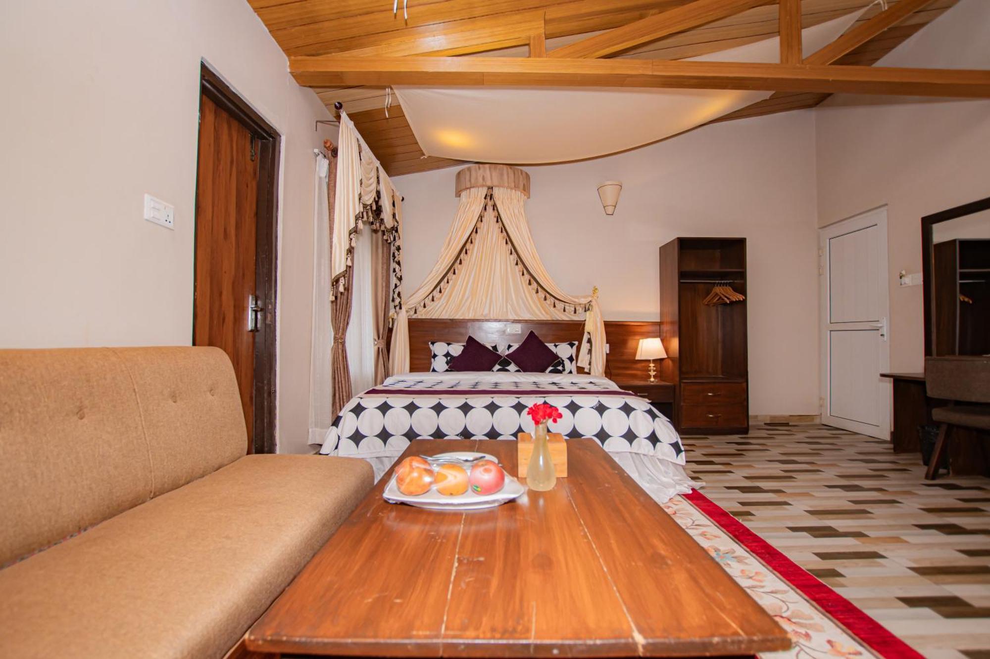 Busy Bee Resort, Pokhara Zewnętrze zdjęcie